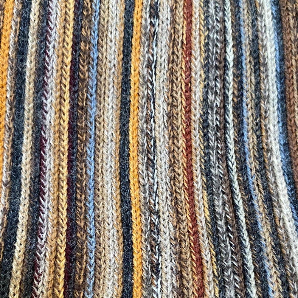 💯 Wool Harry Rosen Multicolor Striped Scarf (Unisex) - Picture 4 of 5
